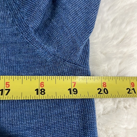 Jos. A. Bank 100% cotton traveller sweater - Picture 5 of 6